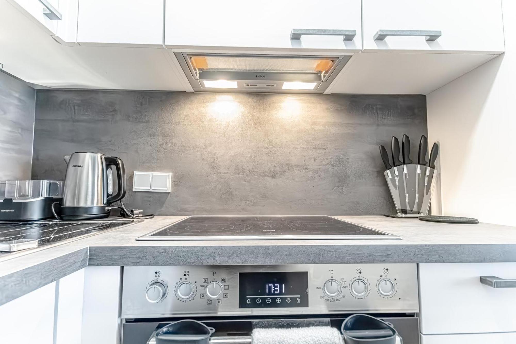Ferienwohnung Charming 1Br, Steps From Reumannplatz U1 Wien Exterior foto